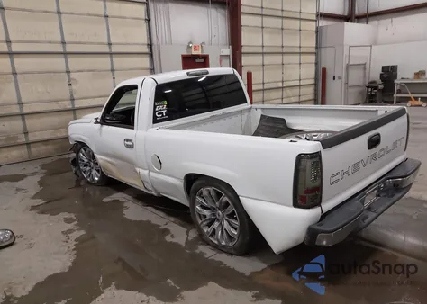 2006 Chevrolet Silverado C1500 from USA, damaged, VIN 1GCEC14X86Z137556